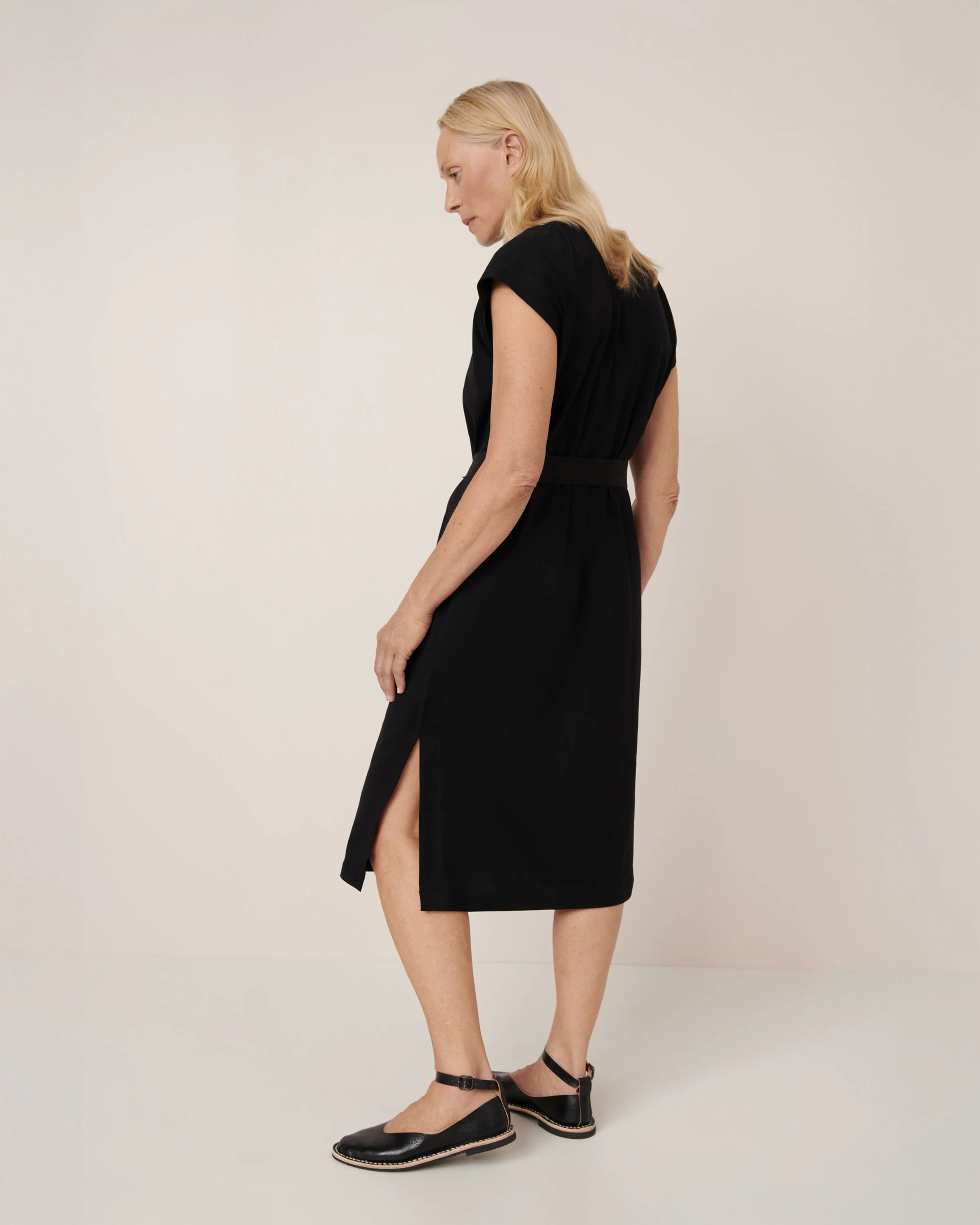 Form Dress - Image 3