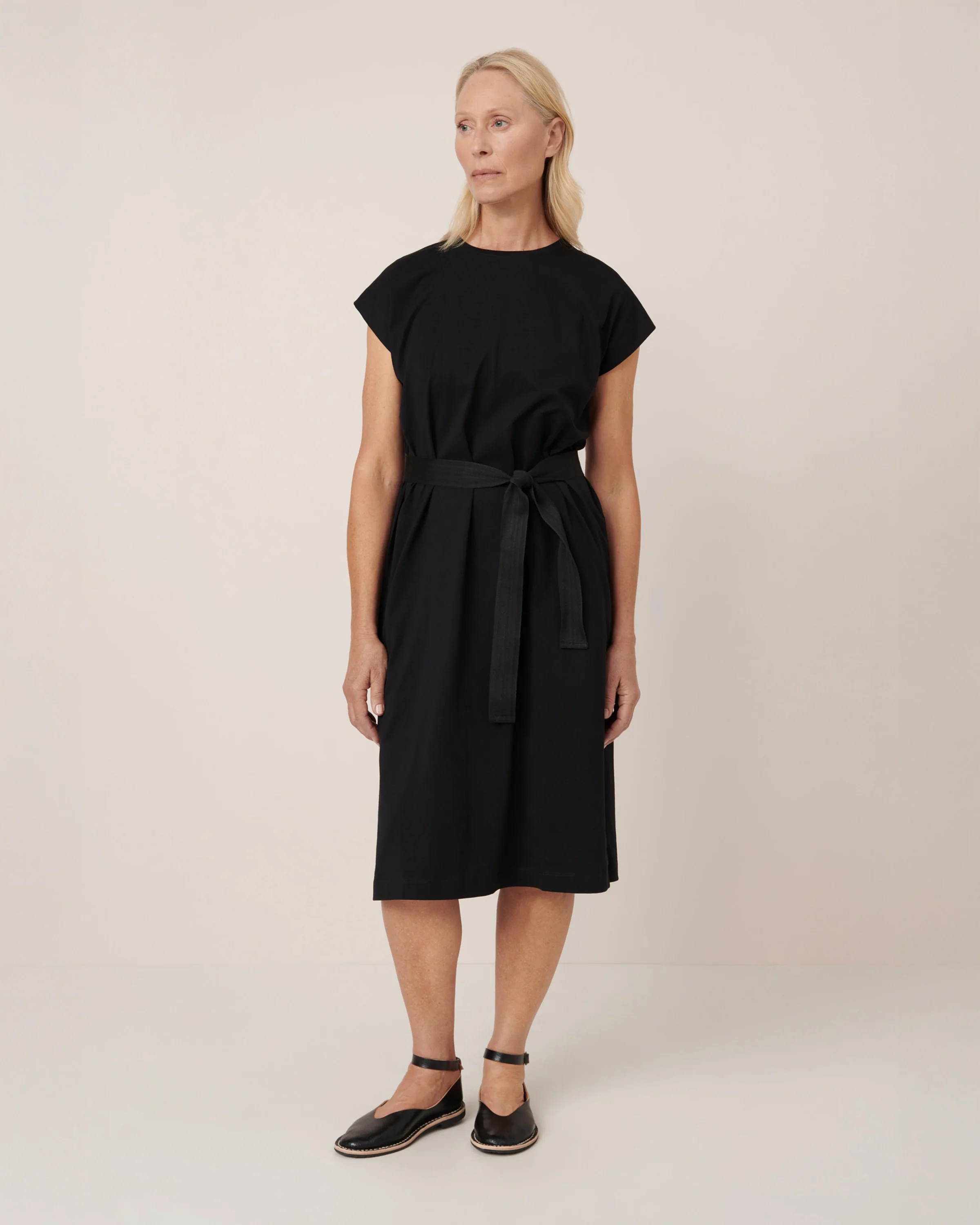 Form Dress - Image 5